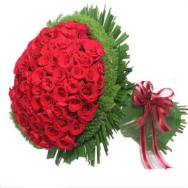100 Romantic Red Roses